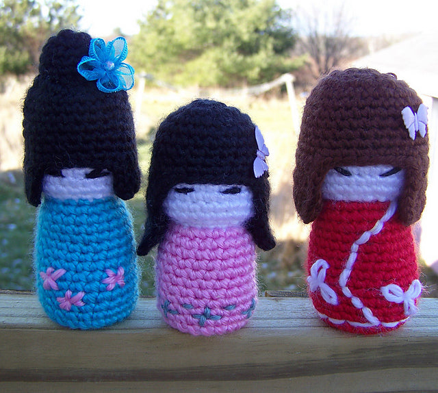 Free Crochet Pattern - Amigurumi Kokeshi Dolls