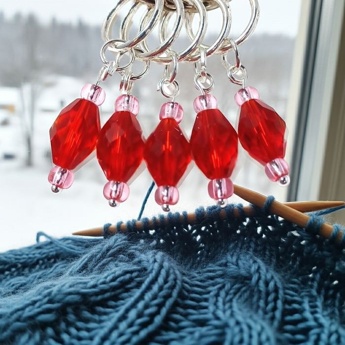 Fine Crystal Stitch Markers - Red and Pink